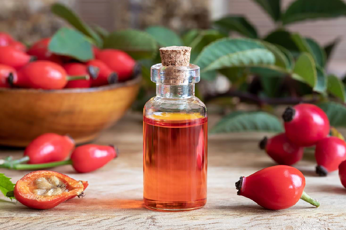 7 Skin-Loving Benefits of Rosehip Oil