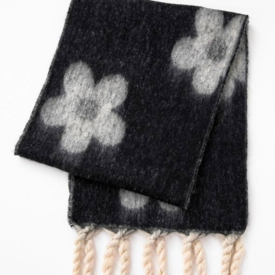 BAZ Flower Punch Blanket Scarf - Black