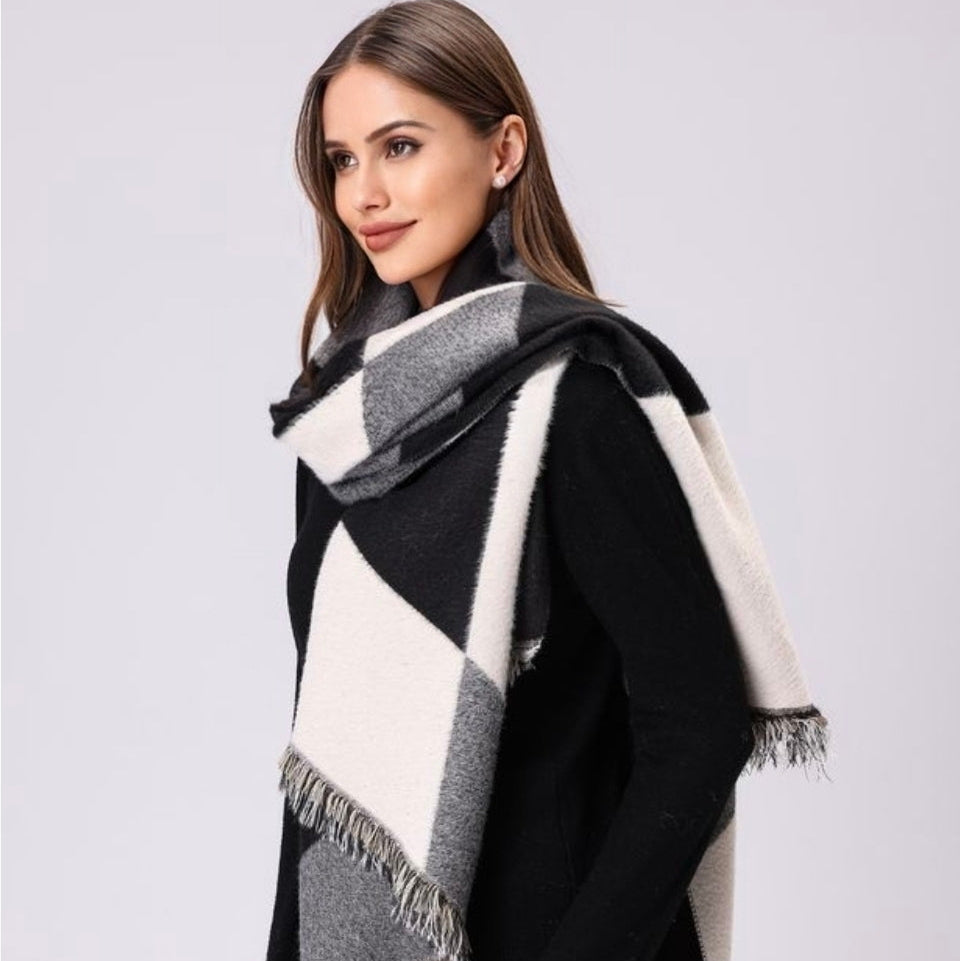 BAZ Geo Print Blanket Scarf
