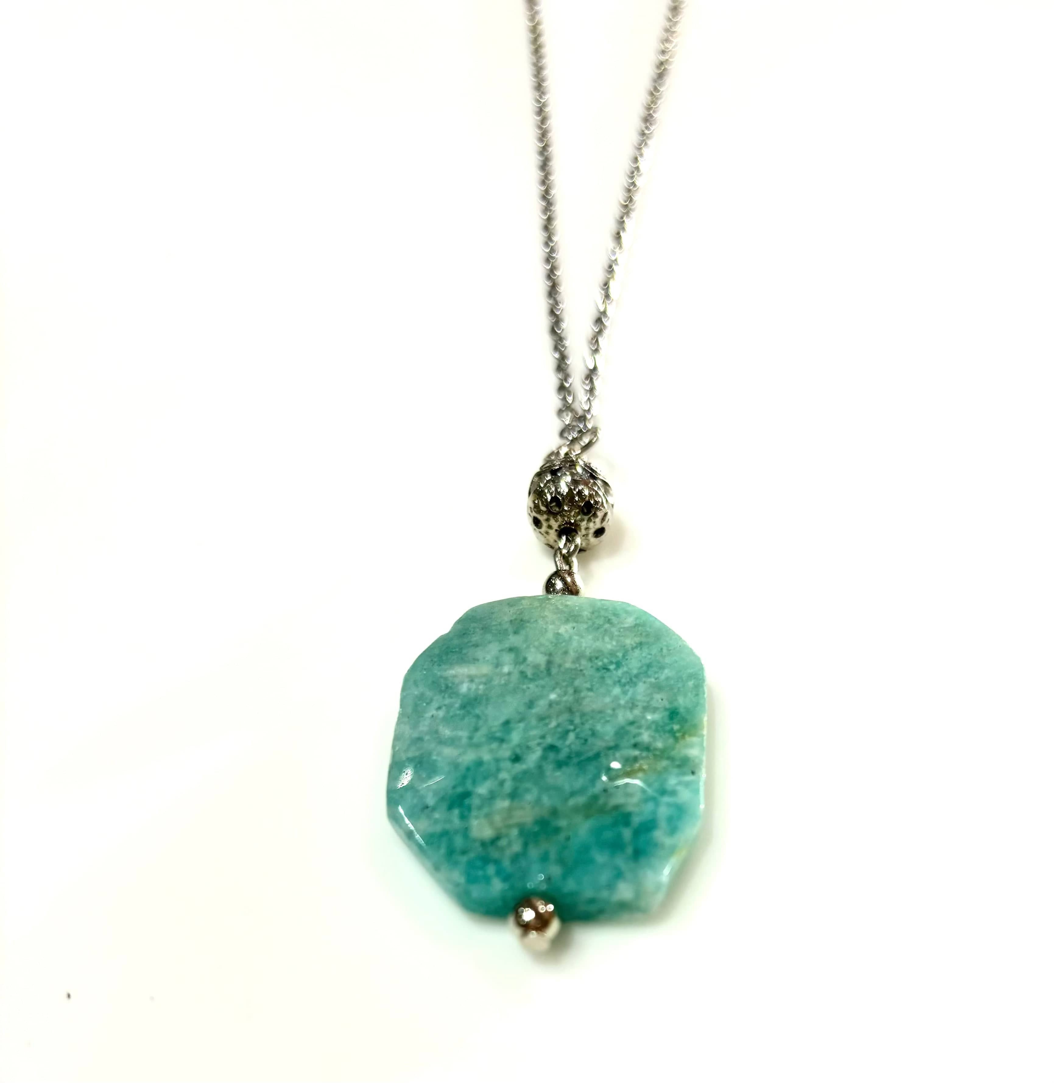 Mayuri's Beads Pendant Necklace