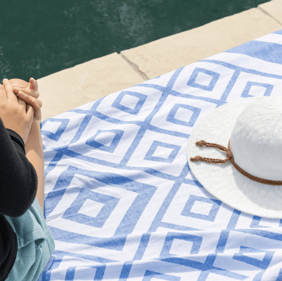 Pomp & Sass Turkish Body Towel - Geo Diamond Blue/White