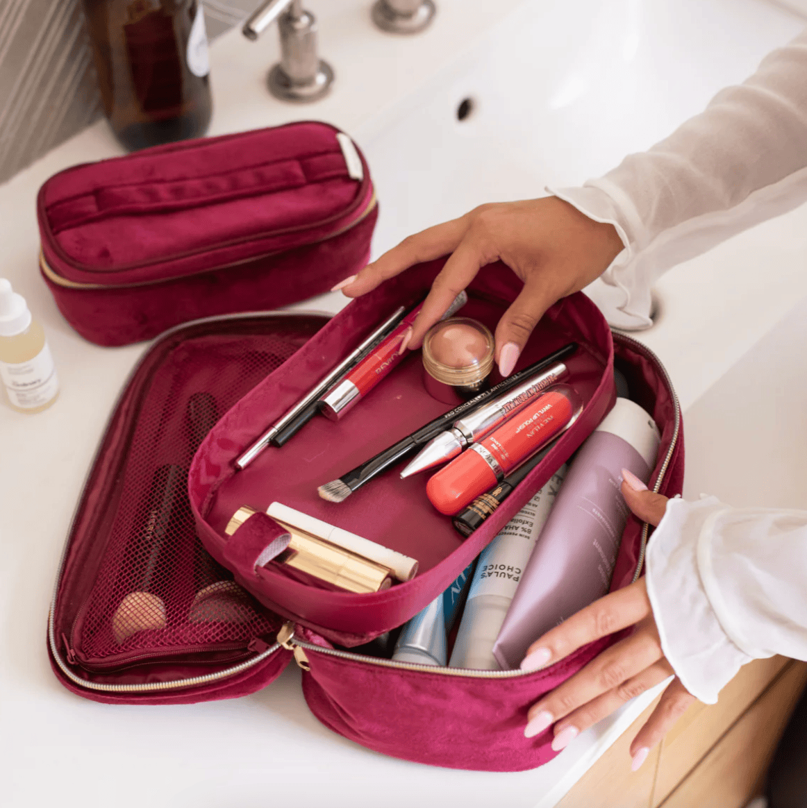 SoYoung GARNET Velvet Beauty Poche