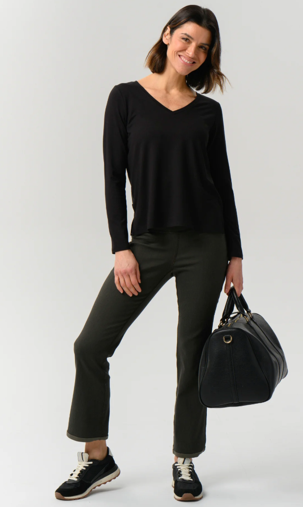 Helene Clarkson Design ALBI Sustainable Long Sleeve V-Neck Tee