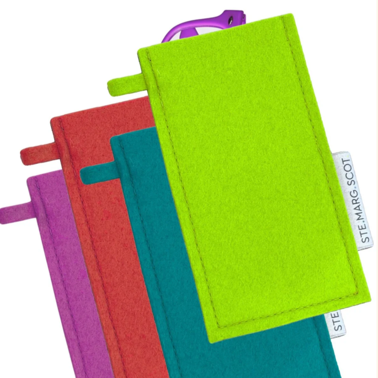 STE.MARG.SCOT - The Woollen Spectacle Snuggler Sleeve