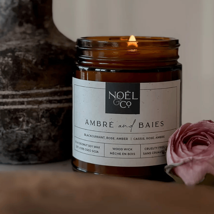 NOËL & CO Ambre + Baies 8oz Candle