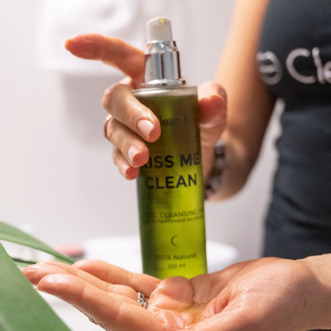 Clean Kiss "Kiss Me Clean" Facial Cleansing Oil