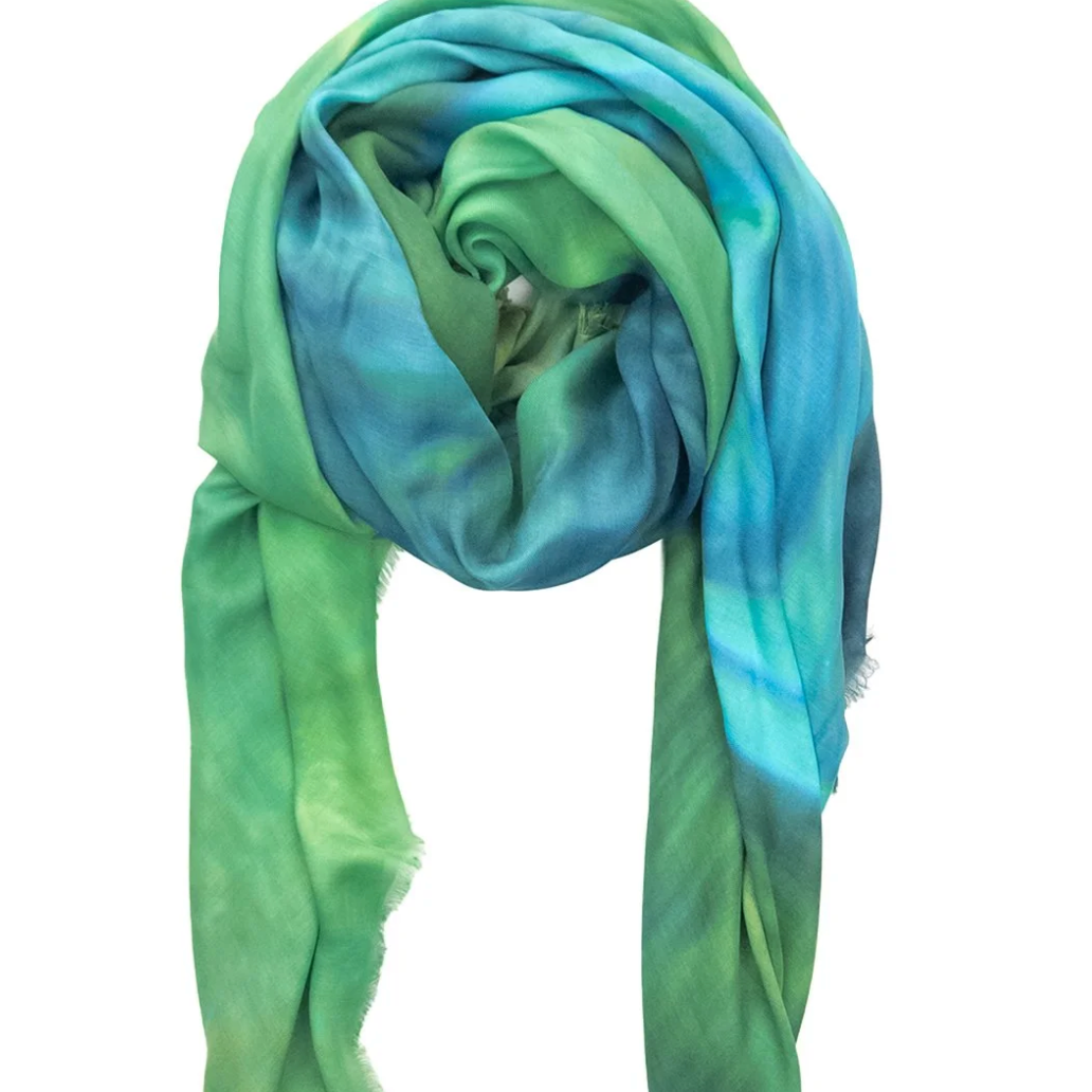 Blue and green scarf, screenshot from Aug 11, 2025.