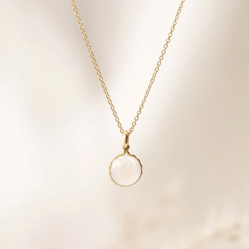 Gold pendant necklace, August 27 screenshot