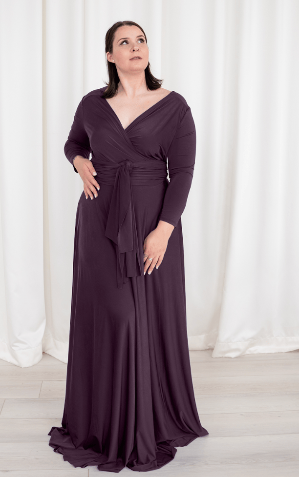 Woman in long purple dress, screenshot Sept 6, 2025