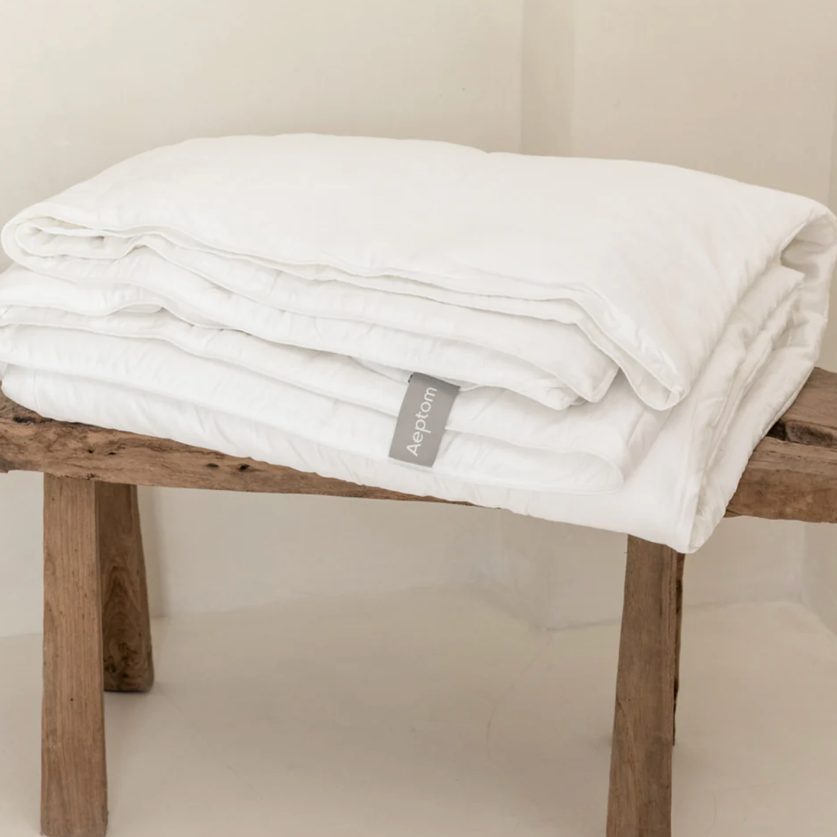 AEPTOM Organic Bamboo Sateen Comforter