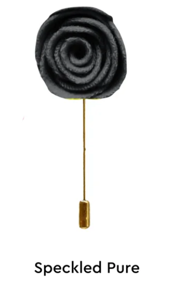 STE.MARG.SCOT - The Woollen Flower Brooch RANUNCULUS