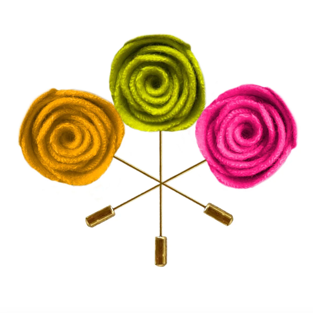 STE.MARG.SCOT - The Woollen Flower Brooch RANUNCULUS