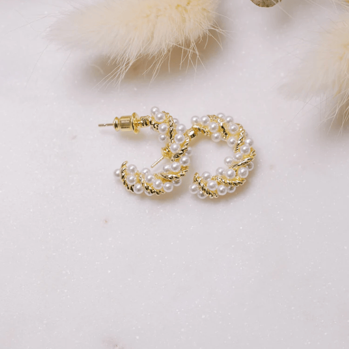 Screenshot of pearl hoop earrings, August 22, 2025.