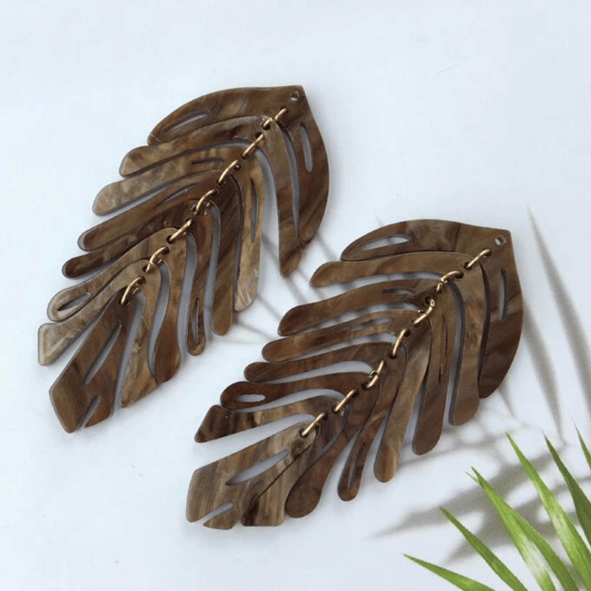 Brown leaf earrings, Sept 15, 2025 screenshot.