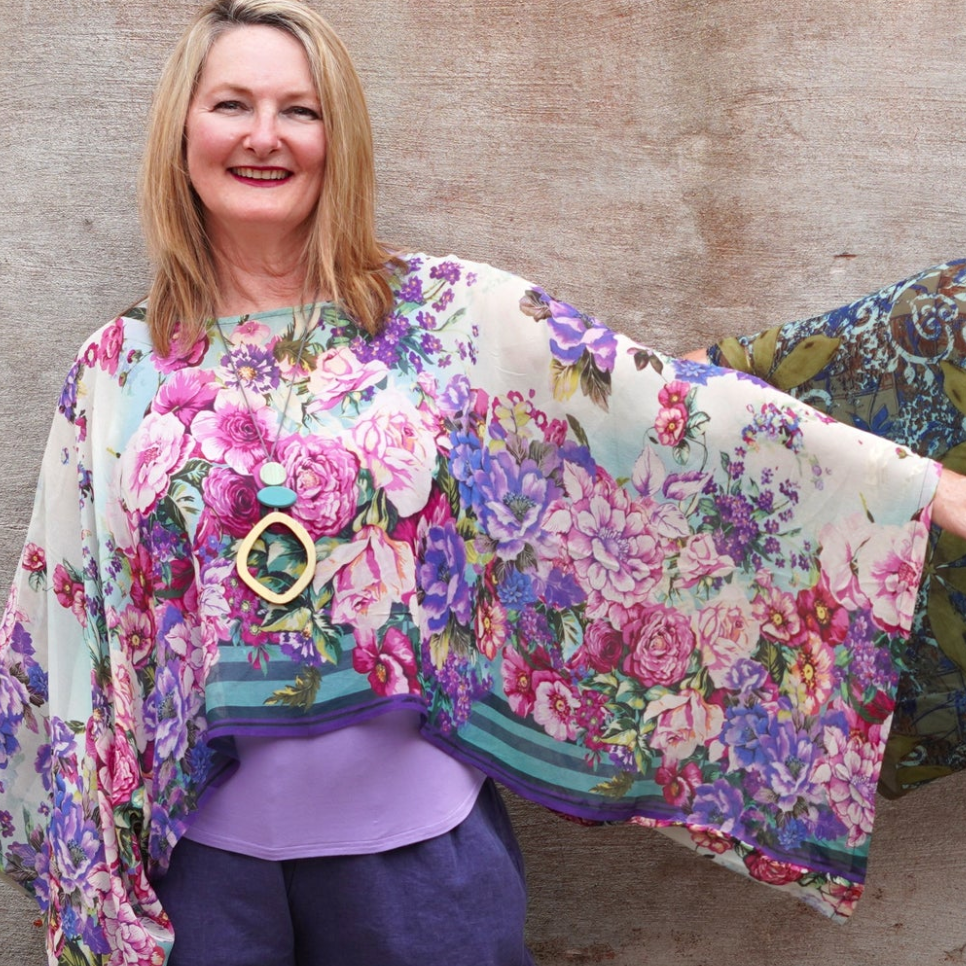 sariKNOTsari Avatar Pure Silk Kimono-Sleeved Top