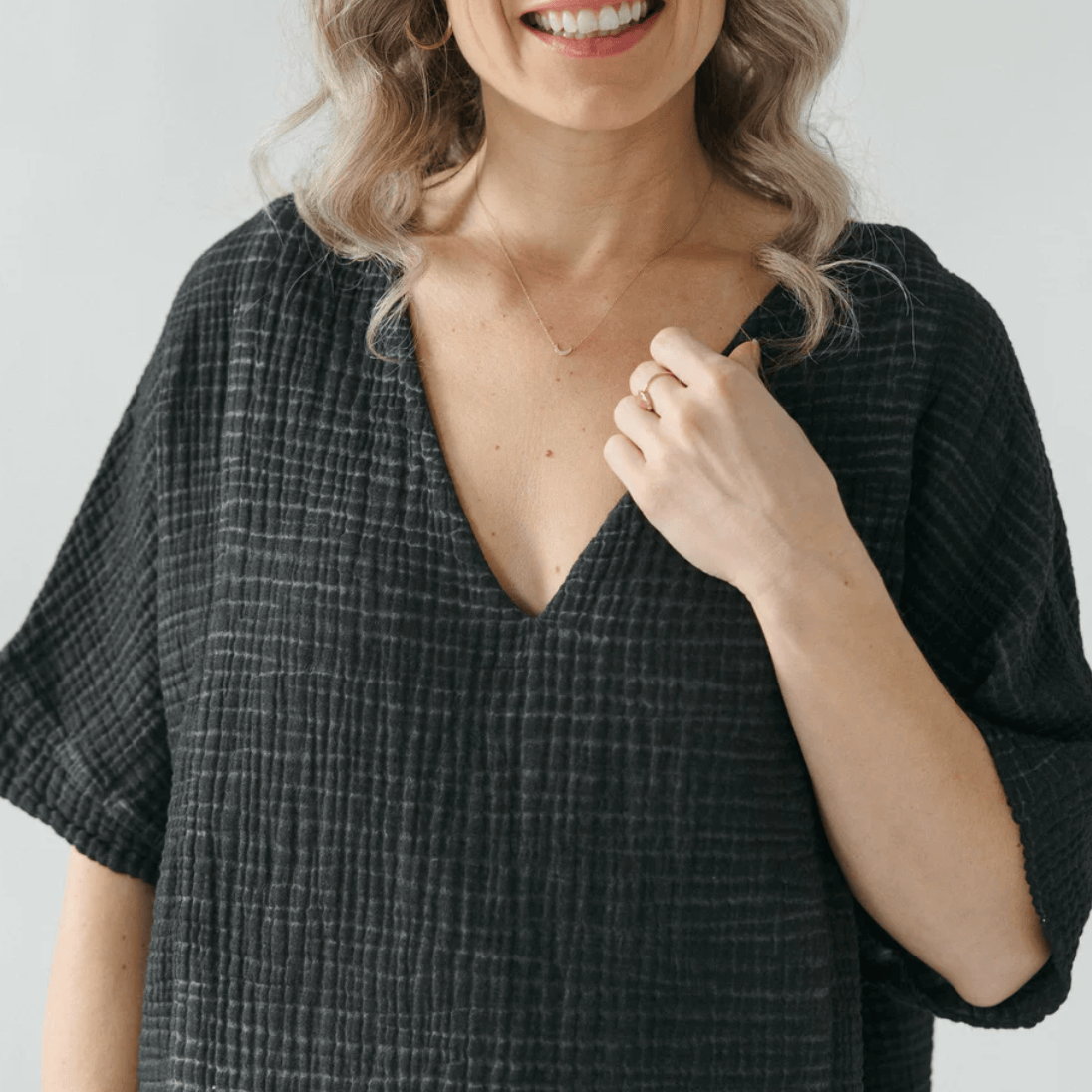 Pokoloko - Turkish Cotton Crinkle V-Neck Top