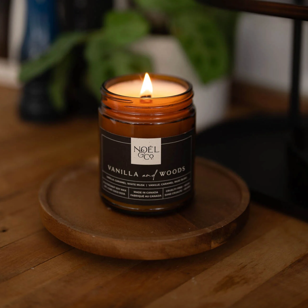 NOËL & CO Vanilla + Woods 8oz Candle