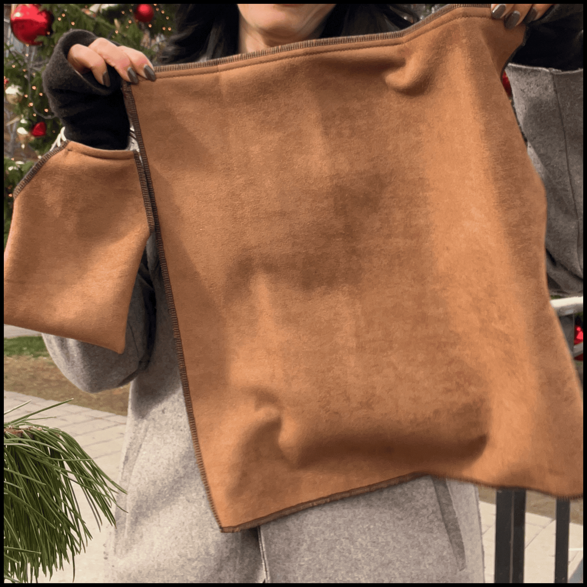 SeatSquare SINNAMON SUEDE + Suede Carry Pouch