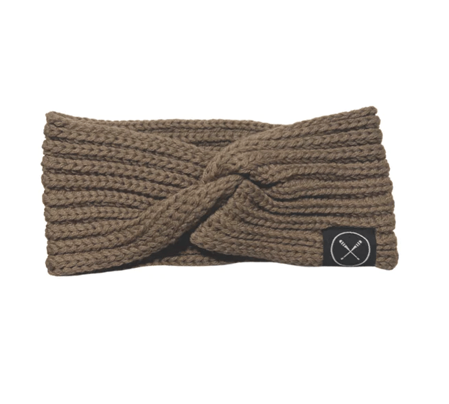 Canoe & Lake Cabin Crown