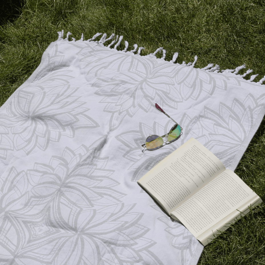 Pomp & Sass Turkish Body Towel - Horona Grey/White