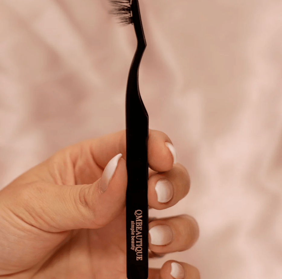 QMBeautique Magnetic Precision Lash Tweezers