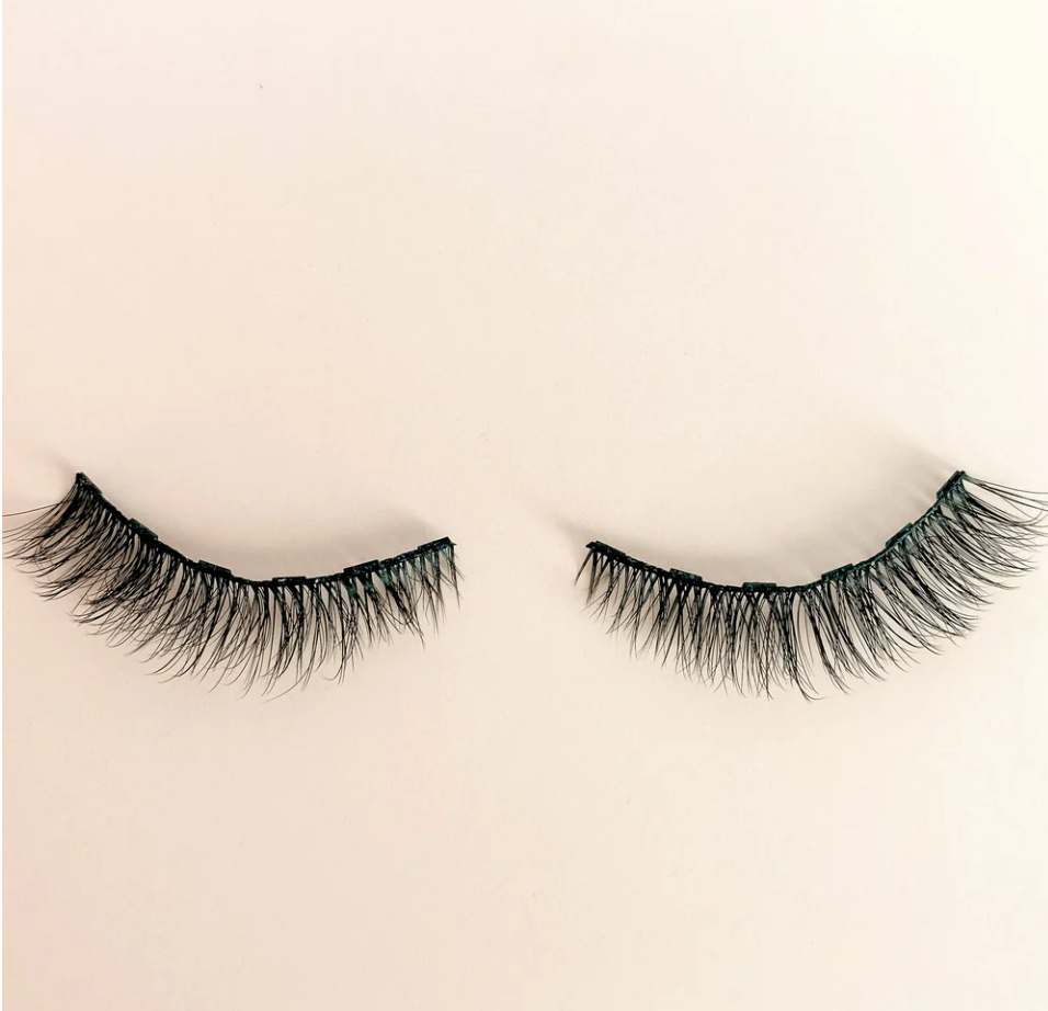 QMBeautique HEY CURL HEY Magnetic Lashes