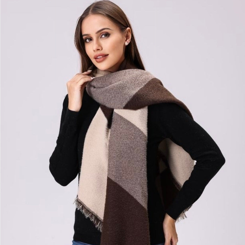 BAZ Geo Print Blanket Scarf