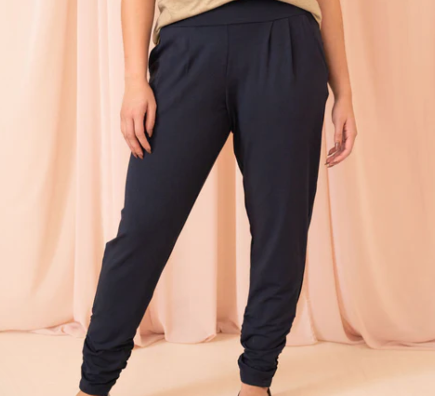 Encircled - The Dressy Sweatpant