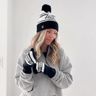 ASHCO Hockey Mama Pom Toque