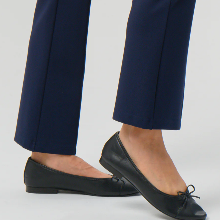 Helene Clarkson Design ARO Pintuck Kick Flare Travel Pant