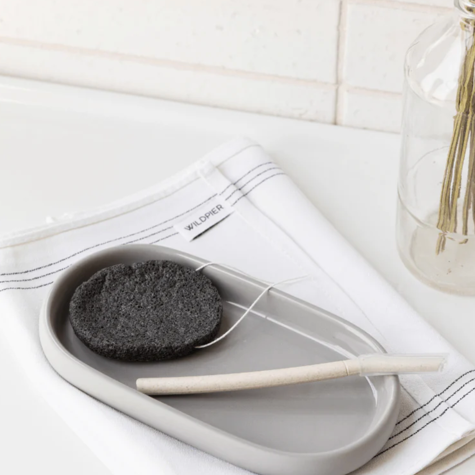 Wildpier Bamboo Charcoal Konjac Sponge