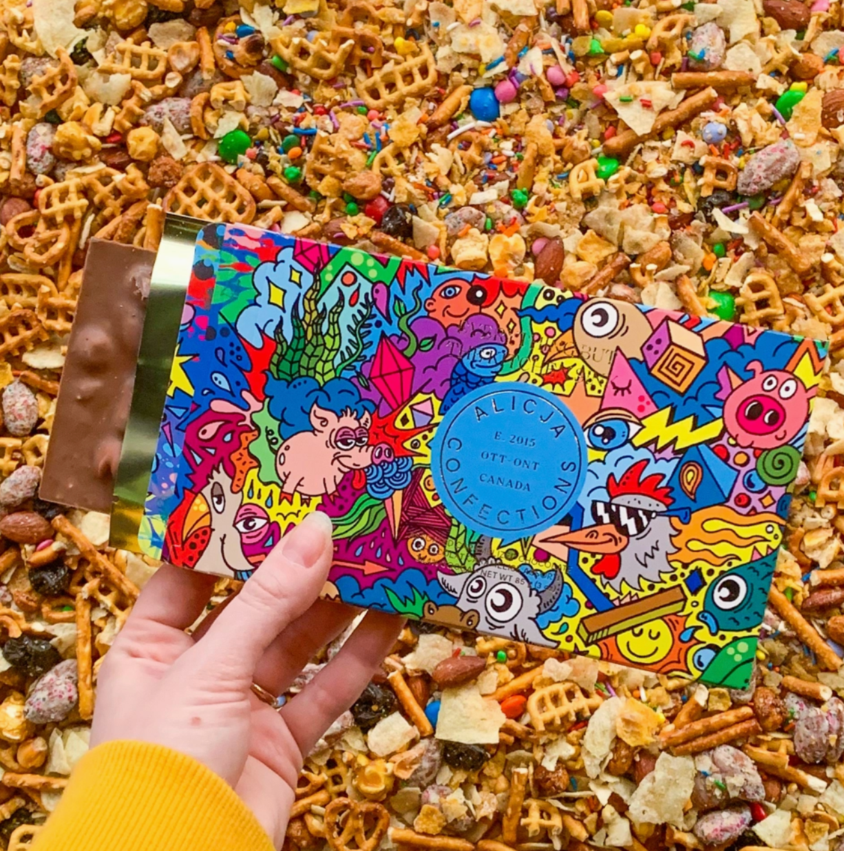 Alicja Confections - Everything But The Kitchen Sink Postcard Caramelized Chocolate Bar