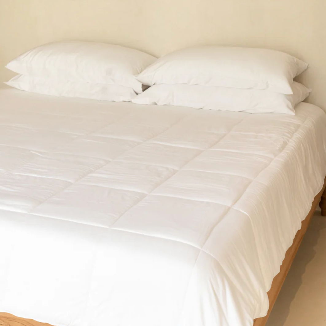 AEPTOM Organic Bamboo Sateen Comforter