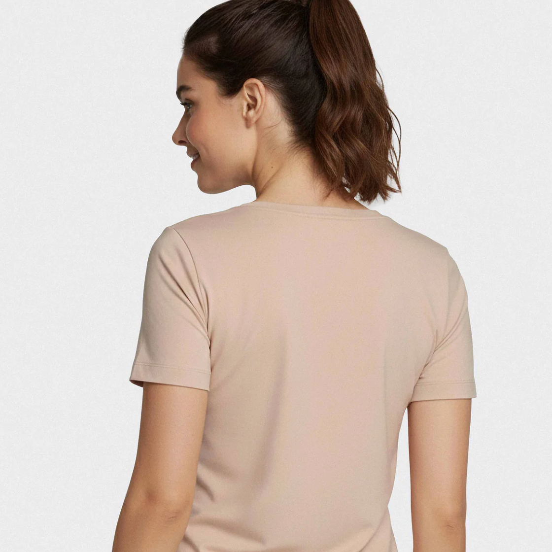 IMPETUS Women's Innovation Heat Regulating V-Neck Short Sleeve Tee