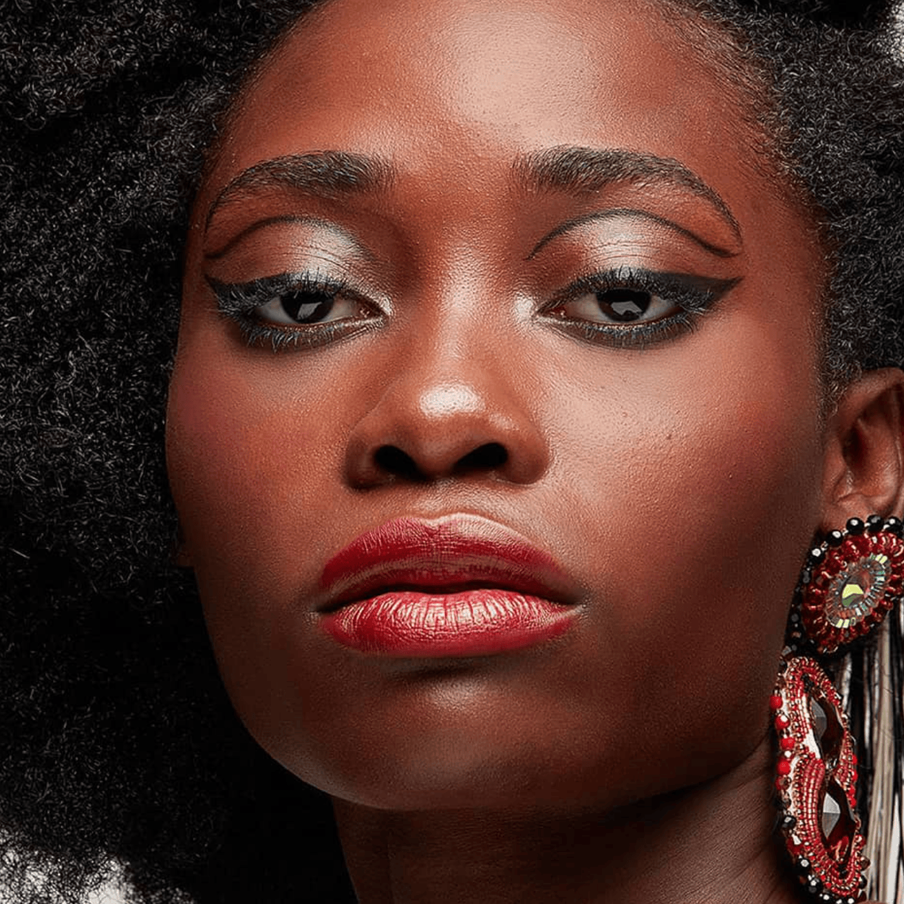 Cheekbone Beauty EMPOWER Eyeliner