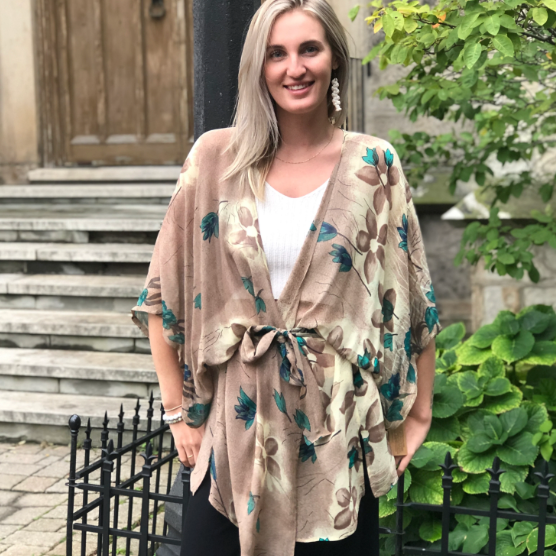 sariKNOTsari Avatar Pure Silk Short Kimono