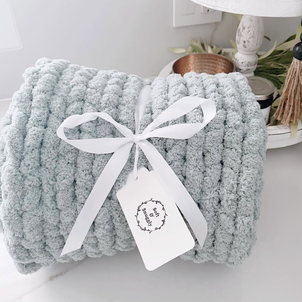 Soft & Snuggly Co. SMALL Hand-Woven Chunky Blanket